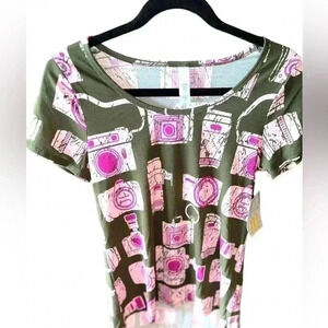 Lularoe‎ XXS Classic T shirt Brown background with pink distressed cameras NWT